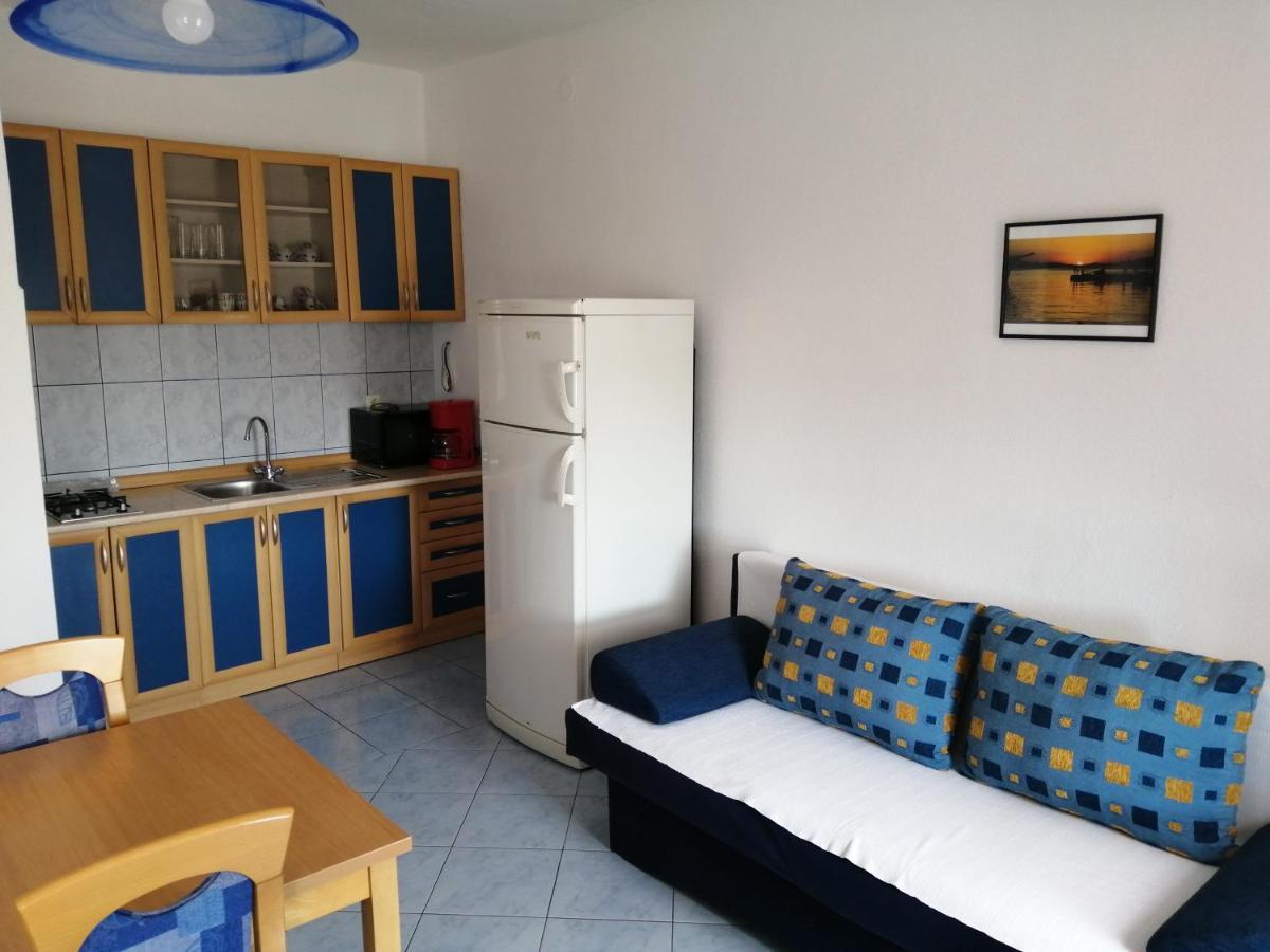 Apartments Dalmatian Stone House Turanj Exterior foto