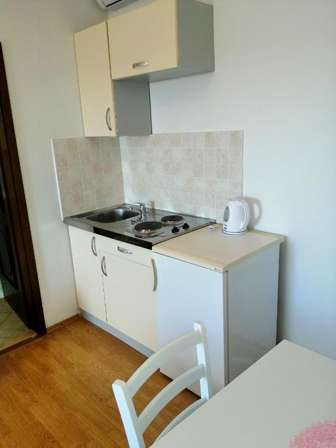 Apartments Dalmatian Stone House Turanj Exterior foto